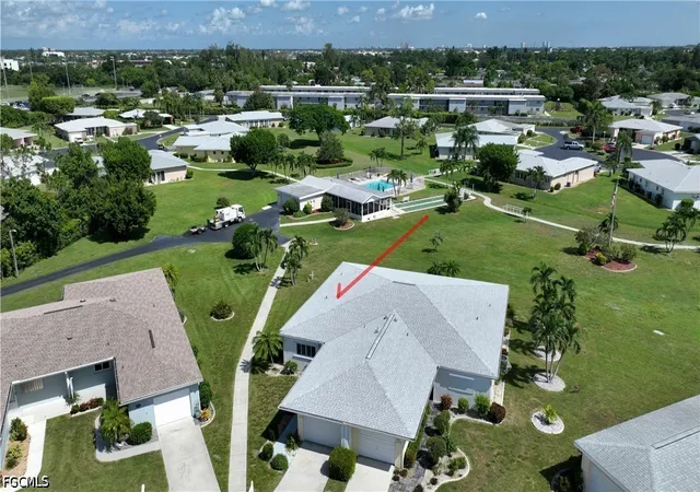 Photo 3 of Townhouse for sale at 8524 Dominican Ct, Fort Myers, FL 33907 | MLS# 2026035611 | Listing updated on 2026-08-28