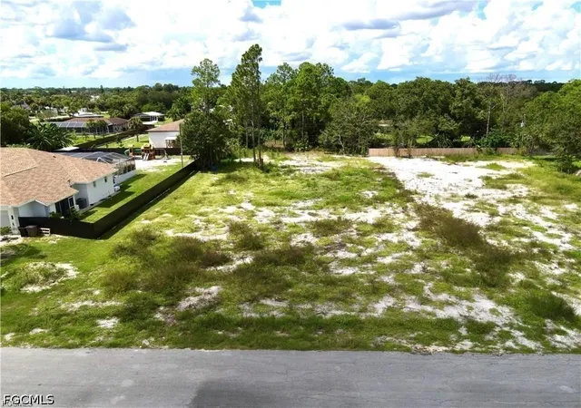 Photo 1 of Land for sale at 607 Columbus Ave, Lehigh Acres, FL 33972 | MLS# 2026036120 | Listing updated on 2026-08-31