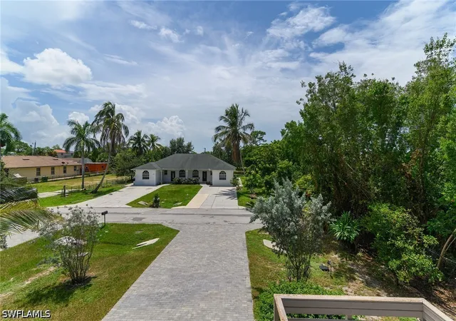 Photo 4 of Single family home for sale at 2505 Storter Ave, Naples, FL 34112 | MLS# 226030329 | Listing updated on 2026-08-31