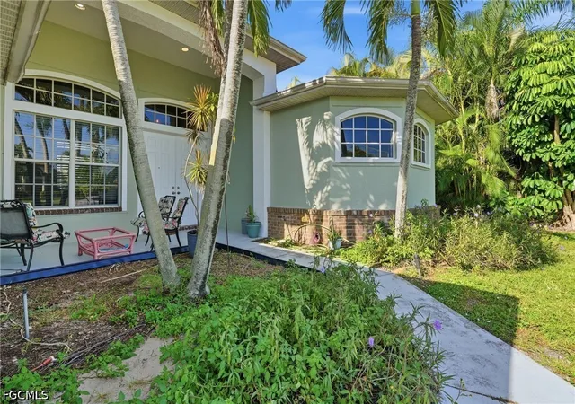 Photo 3 of Single family home for sale at 1432 Se 29th Ter, Cape Coral, FL 33904 | MLS# 2026036487 | Listing updated on 2026-08-28