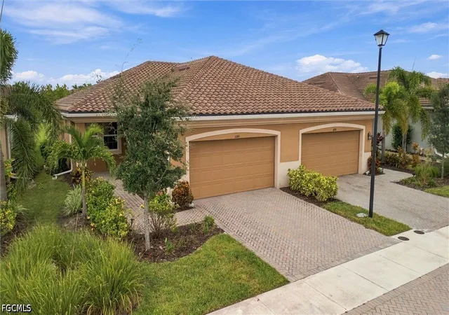 Photo 2 of Townhouse for sale at 10360 Bonavie Cvs Dr, Fort Myers, FL 33966 | MLS# 2026036497 | Listing updated on 2026-10-05