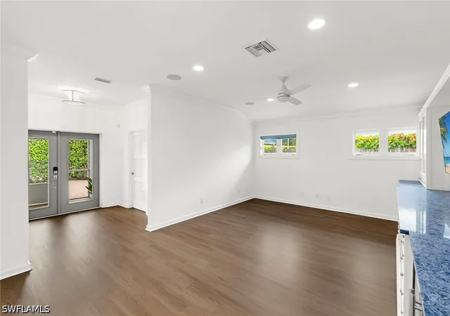 Photo 3 of Single family home for sale at 1128 Hilltop Dr, Naples, FL 34103 | MLS# 226031113 | Listing updated on 2026-08-31