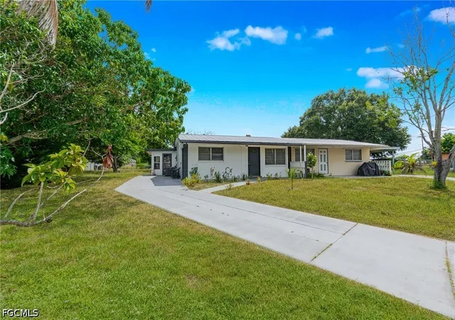 Photo 1 of Single family home for sale at 1099 Vineyard Pl, Lehigh Acres, FL 33936 | MLS# 2026036879 | Listing updated on 2026-08-31