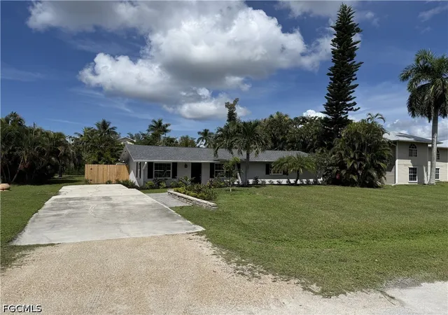 Photo 2 of Single family home for sale at 16600 Arbor Ridge Dr, Fort Myers, FL 33908 | MLS# 2026036928 | Listing updated on 2026-09-01
