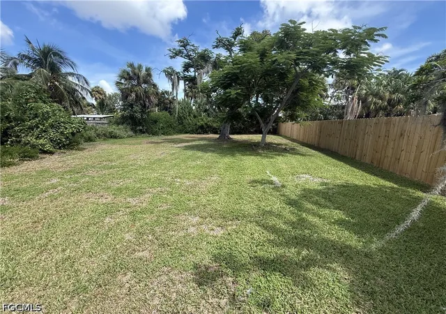 Photo 3 of Single family home for sale at 16600 Arbor Ridge Dr, Fort Myers, FL 33908 | MLS# 2026036928 | Listing updated on 2026-09-01