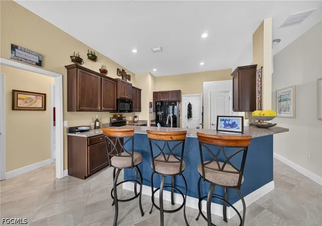 Photo 4 of Single family home for sale at 2724 Miracle Pkwy, Cape Coral, FL 33914 | MLS# 2026036991 | Listing updated on 2026-10-01