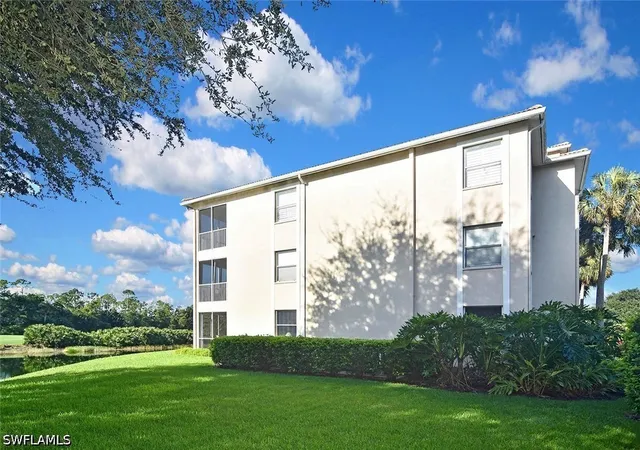 Listing Photo 3 - Condo for sale in building located at 8680 Cedar Hammock Cir, Naples, FL 34112 - Unit #122