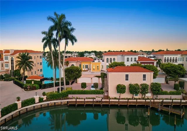Photo 2 of Condo for sale at 4000 Gulf Shore Blvd N #1500, Naples, FL 34103 | MLS# 226025683 | Listing updated on 2026-09-01