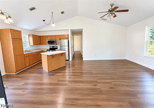 Photo 3 of Single family home for sale at 1128 Powhattan St, Jacksonville, FL 32209 | MLS# 2026037276 | Listing updated on 2026-10-30