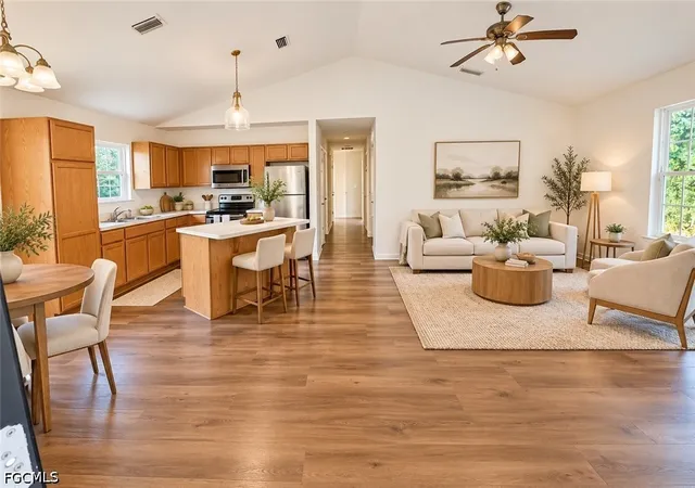 Photo 4 of Single family home for sale at 1128 Powhattan St, Jacksonville, FL 32209 | MLS# 2026037276 | Listing updated on 2026-10-30