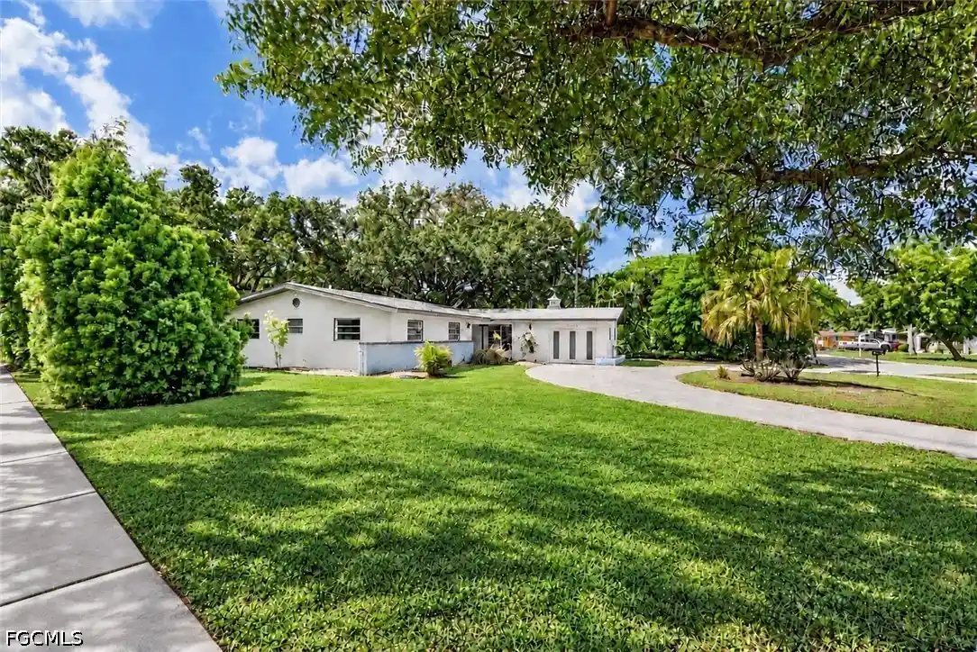 Single family home for sale at 1380 Stadler Dr, Fort Myers, FL 33901 | MLS# 2026037462