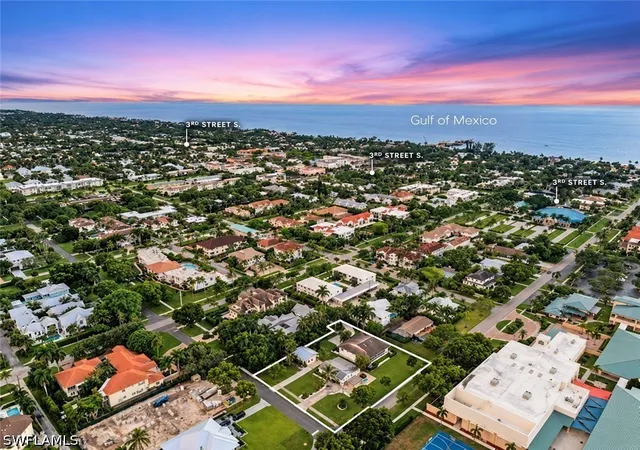 Photo 3 of Multi family home for sale at 560 9th Avenue S, Naples, FL 34102 | MLS# 226031870 | Listing updated on 2026-10-01