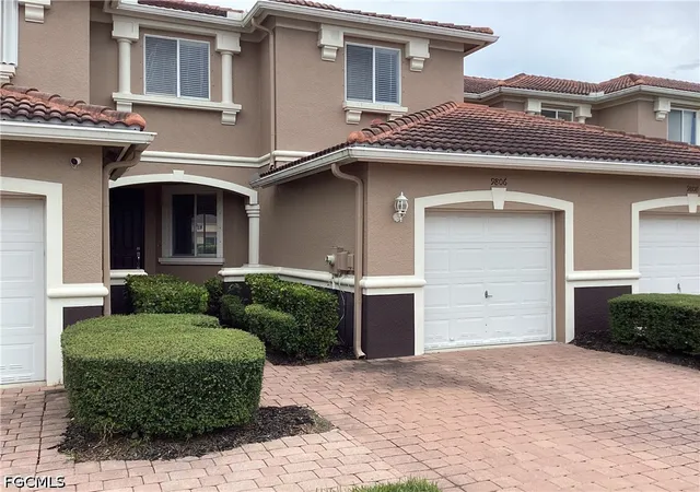 Photo 3 of Condo for sale at 9806 N Roundstone Cir, Fort Myers, FL 33967 | MLS# 2026038195 | Listing updated on 2026-10-08