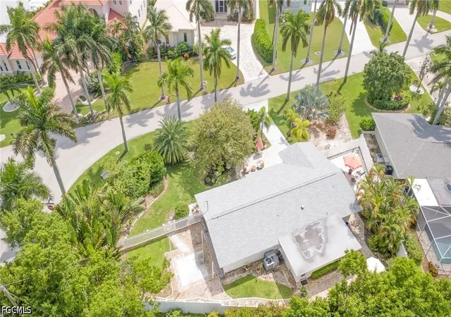 Photo 3 of Single family home for sale at 269 Bayshore Dr, Cape Coral, FL 33904 | MLS# 2026038269 | Listing updated on 2026-10-02