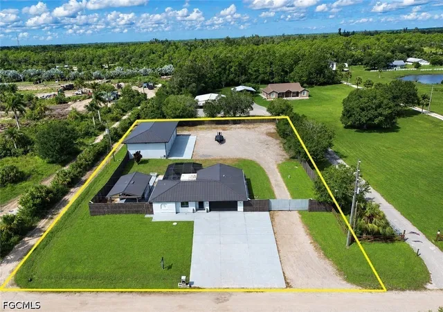 Photo 1 of Single family home for sale at 18521 Leetana Rd, North Fort Myers, FL 33917 | MLS# 2026038596 | Listing updated on 2026-10-07