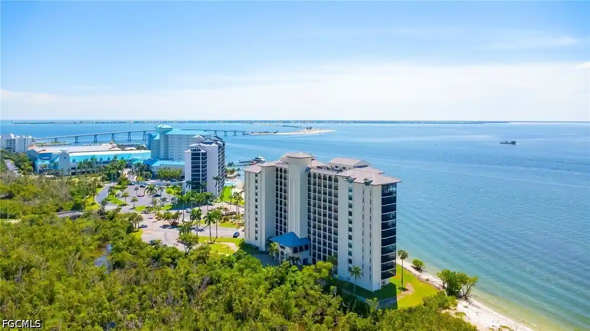 Listing Photo 1 - Condo for sale in 17080 Harbour Pt Dr located at 17080 Harbour Pt Dr, Fort Myers, FL 33908 - Unit #916