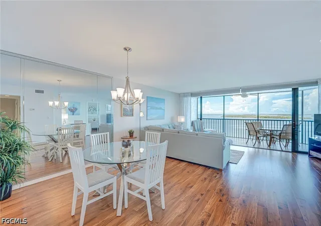 Listing Photo 3 - Condo for sale in building located at 17080 Harbour Pt Dr, Fort Myers, FL 33908 - Unit #916
