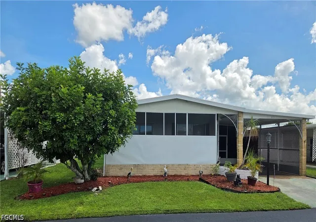 Manufactured home for sale at 613 Friendly Pl, North Fort Myers, FL 33917 | MLS# 2026038718