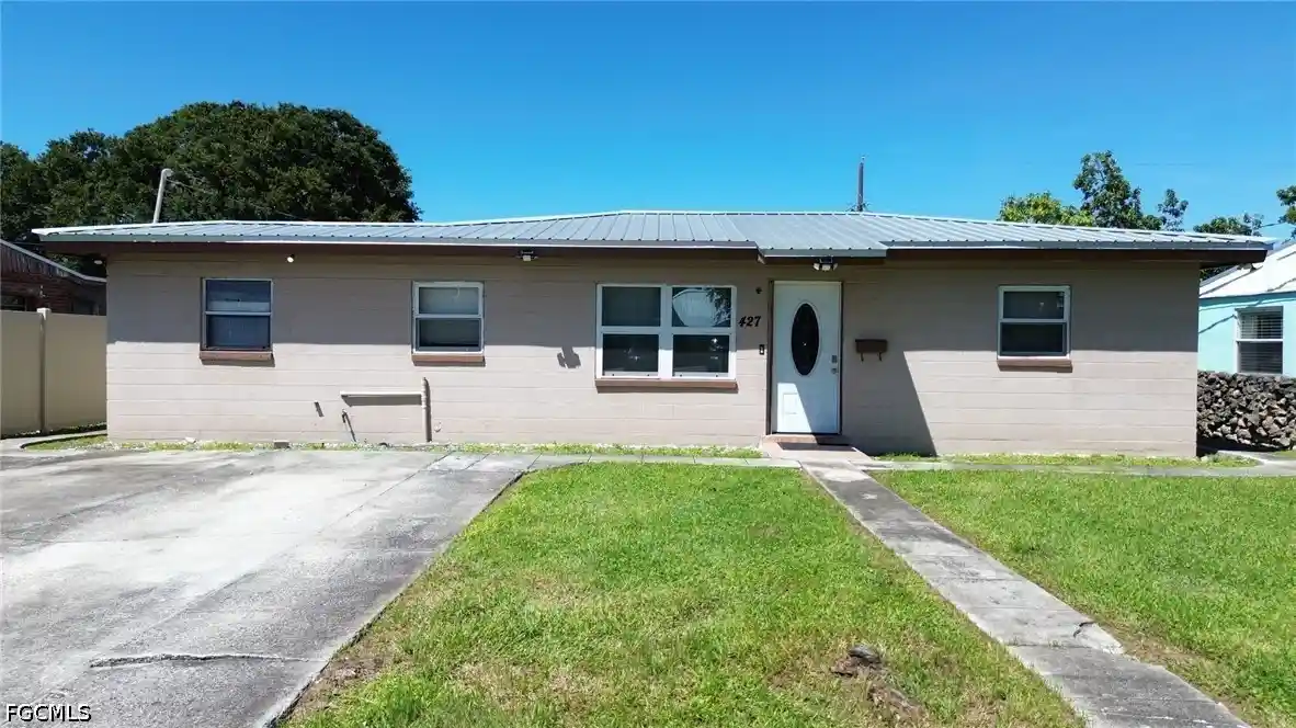 Single family home for sale at 427 W Haiti Ave, Clewiston, FL 33440 | MLS# 2026038909