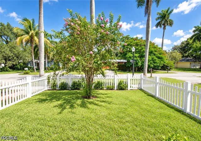 Photo 3 of Single family home for sale at 1530 Poinciana Ave, Fort Myers, FL 33901 | MLS# 2026039005 | Listing updated on 2026-10-05