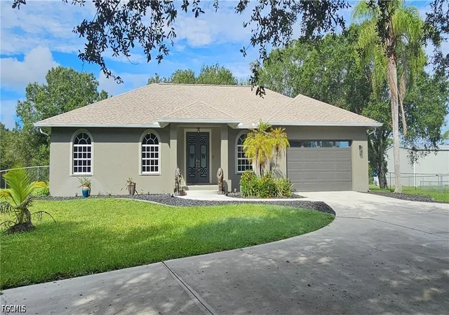 Photo 1 of Single family home for sale at 20101 Huffmaster Rd, North Fort Myers, FL 33917 | MLS# 2026039012 | Listing updated on 2026-10-05