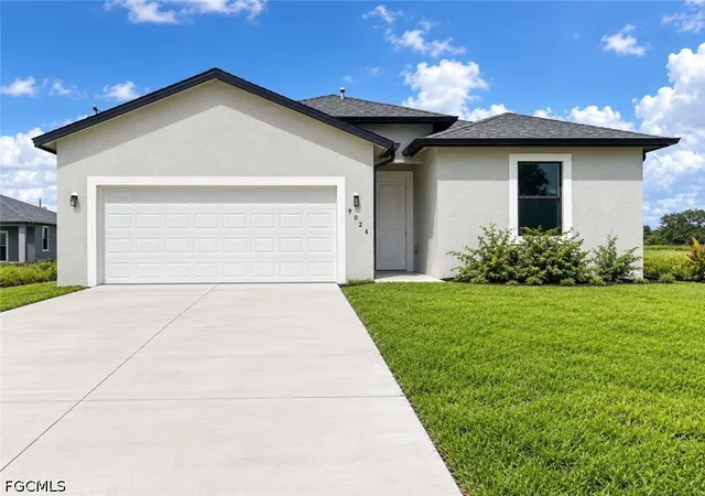 Photo 1 of Single family home for sale at 9024 E Justice Cir, Labelle, FL 33935 | MLS# 2026039212 | Listing updated on 2026-09-23