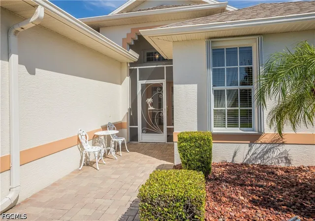 Photo 4 of Single family home for sale at 3821 Ponytail Palm Ct, North Fort Myers, FL 33917 | MLS# 2026039222 | Listing updated on 2026-10-07