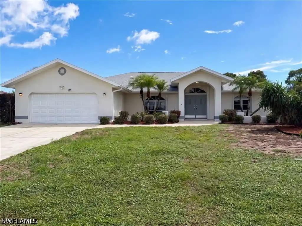 Photo 1 of Single family home for sale at 7 Bunker Rd, Rotonda West, FL 33947 | MLS# 226033414 | Listing updated on 2026-10-22