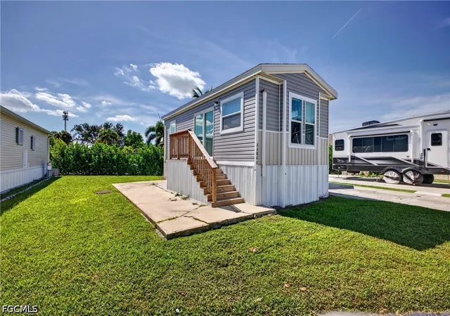 Photo 2 of Manufactured home for sale at 11641 Ariana Dr #13, Fort Myers, FL 33908 | MLS# 2026039314 | Listing updated on 2026-10-07