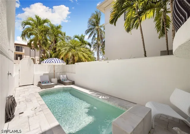 Photo 3 of Townhouse for sale at 510 2nd Street S #102, Naples, FL 34102 | MLS# 226033102 | Listing updated on 2026-10-08