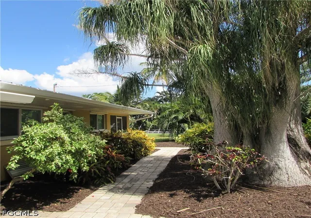 Photo 4 of Single family home for sale at 3596 Emerald Ave, Saint James City, FL 33956 | MLS# 2026039442 | Listing updated on 2026-09-26