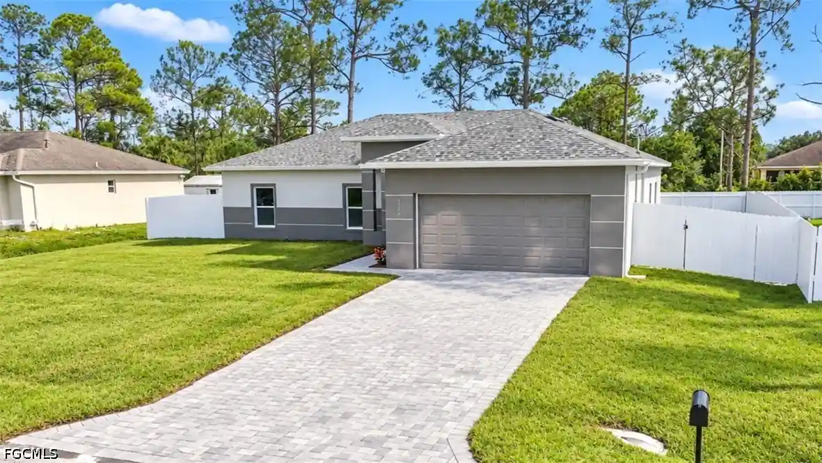 Photo 1 of Single family home for sale at 728 Carbon St E, Lehigh Acres, FL 33974 | MLS# 2026039506 | Listing updated on 2026-10-23