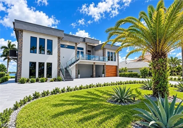 Photo 2 of Single family home for sale at 141 E N Shore Ave, North Fort Myers, FL 33917 | MLS# 2026039575 | Listing updated on 2026-09-26