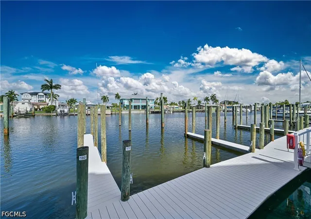 Photo 4 of Condo for sale at 18120 San Carlos Blvd #904, Fort Myers Beach, FL 33931 | MLS# 2026039596 | Listing updated on 2026-10-05