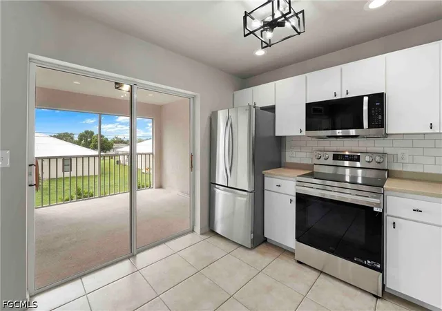 Listing Photo 4 - Condo for sale in building located at 4520 Skyline Blvd, Cape Coral, FL 33914 - Unit #201