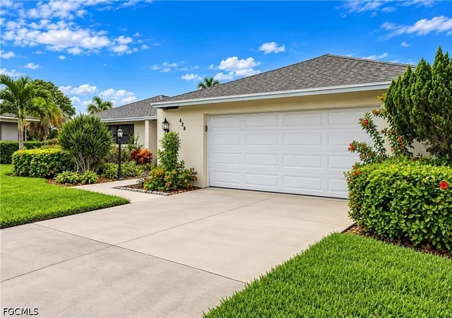 Photo 4 of Single family home for sale at 428 Pine Lake Dr, Naples, FL 34112 | MLS# 2026039685 | Listing updated on 2026-10-07