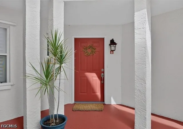 Photo 3 of Townhouse for sale at 13170 Oakmont Dr #6, Fort Myers, FL 33907 | MLS# 2026039748 | Listing updated on 2026-10-04