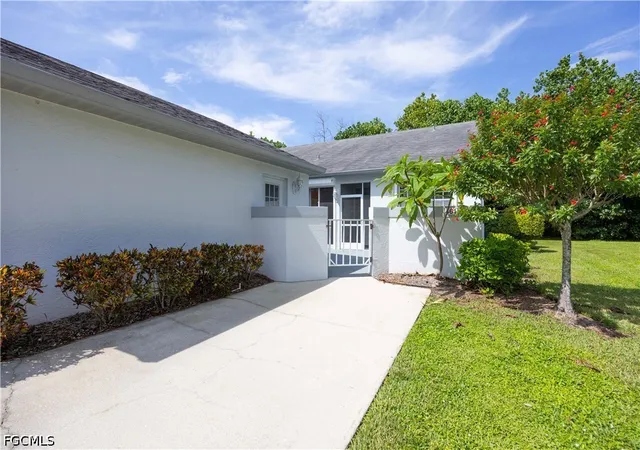 Photo 3 of Townhouse for sale at 4610 Blackberry Dr, Fort Myers, FL 33905 | MLS# 2026039859 | Listing updated on 2026-10-06