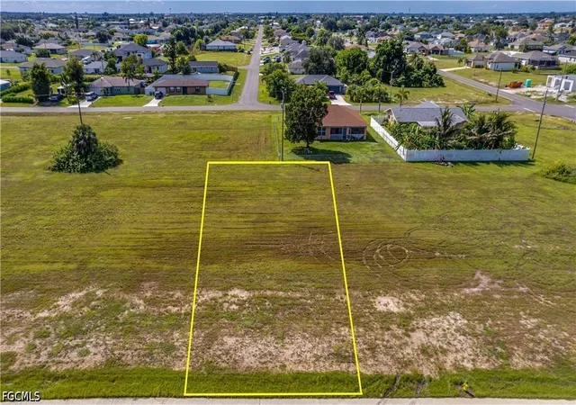 Photo 2 of Sale Pending at 1312 Diplomat Pkwy E, Cape Coral, FL 33909 | MLS# 2026039868 | Listing updated on 2026-10-08