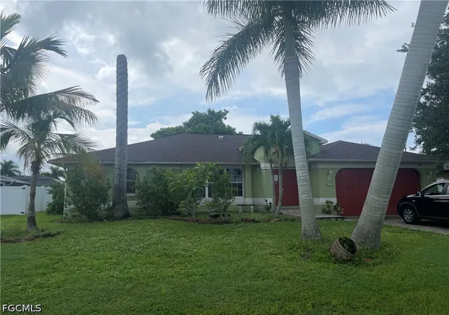 Photo 1 of Single family home for sale at 612 Se 31st Terrace, Cape Coral, FL 33904 | MLS# 2026039893 | Listing updated on 2026-10-07