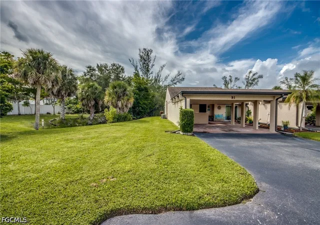 Photo 2 of Townhouse for sale at 3130 Shorewood Ln #1, Fort Myers, FL 33907 | MLS# 2026039903 | Listing updated on 2026-09-24