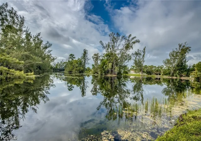Photo 3 of Townhouse for sale at 3130 Shorewood Ln #1, Fort Myers, FL 33907 | MLS# 2026039903 | Listing updated on 2026-09-24