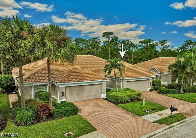Photo 2 of Townhouse for sale at 9996 Horse Crk Rd, Fort Myers, FL 33913 | MLS# 2026039997 | Listing updated on 2026-09-24