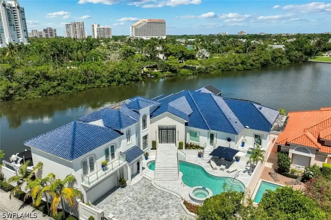 Photo 1 of Single family home for sale at 4900 Gulf Shore Blvd N, Naples, FL 34103 | MLS# 226028339 | Listing updated on 2026-10-29