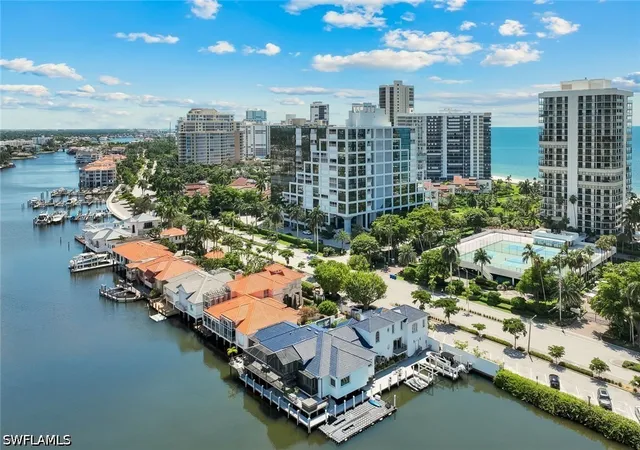 Photo 2 of Single family home for sale at 4900 Gulf Shore Blvd N, Naples, FL 34103 | MLS# 226028339 | Listing updated on 2026-09-29