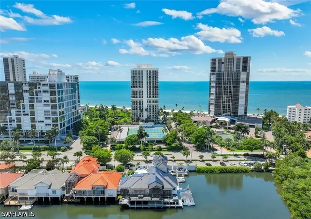 Photo 3 of Single family home for sale at 4900 Gulf Shore Blvd N, Naples, FL 34103 | MLS# 226028339 | Listing updated on 2026-09-29