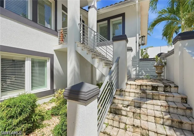 Photo 3 of Mansion for sale at 1205 Caloosa Dr, Fort Myers, FL 33901 | MLS# 226029508 | Listing updated on 2026-09-23