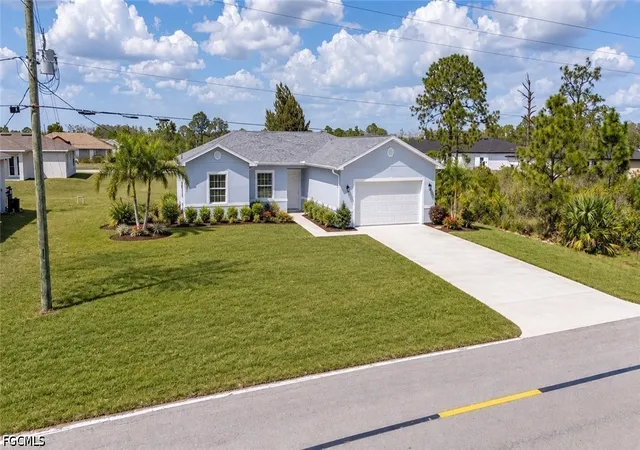 Photo 2 of Single family home for sale at 1927 Richmond Ave N, Lehigh Acres, FL 33972 | MLS# 2026040122 | Listing updated on 2026-09-23