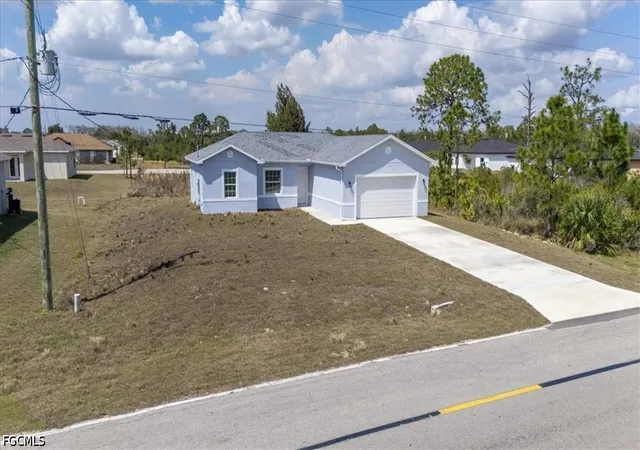 Photo 3 of Single family home for sale at 1927 Richmond Ave N, Lehigh Acres, FL 33972 | MLS# 2026040122 | Listing updated on 2026-09-23