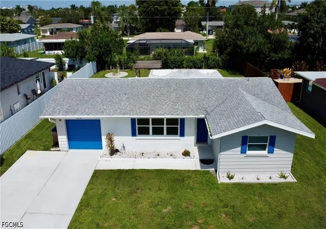 Photo 2 of Single family home for sale at 723 Sabur Ct, Cape Coral, FL 33904 | MLS# 2026040131 | Listing updated on 2026-10-01
